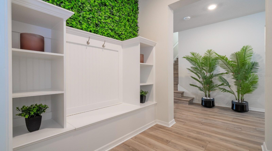 DAVENPORT, Florida 33897, 10 Bedrooms Bedrooms, ,8 BathroomsBathrooms,Residential,For Sale,LANA,0,MFRO6394832