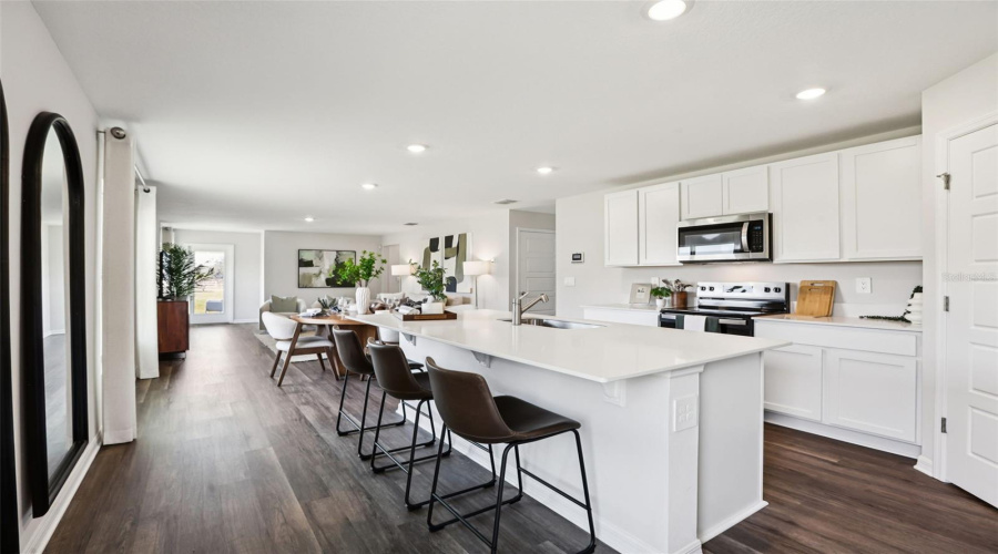 DAVENPORT, Florida 33837, 4 Bedrooms Bedrooms, ,2 BathroomsBathrooms,Residential,For Sale,MOUNTAIN,0,MFRO6395733