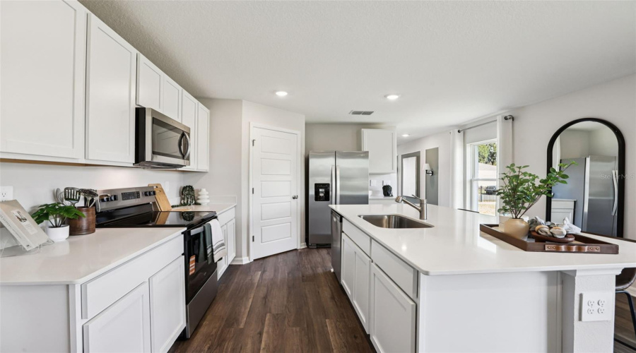 DAVENPORT, Florida 33837, 4 Bedrooms Bedrooms, ,2 BathroomsBathrooms,Residential,For Sale,MOUNTAIN,0,MFRO6395733