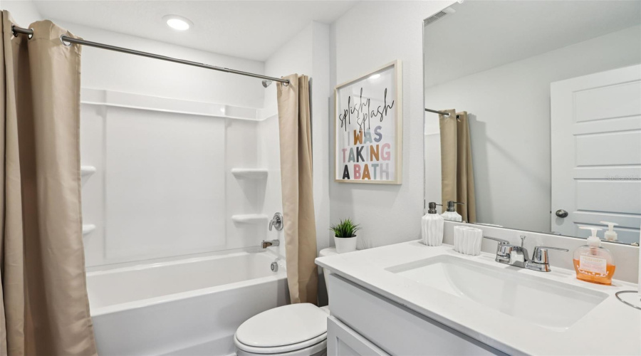 DAVENPORT, Florida 33837, 4 Bedrooms Bedrooms, ,2 BathroomsBathrooms,Residential,For Sale,MOUNTAIN,0,MFRO6395733