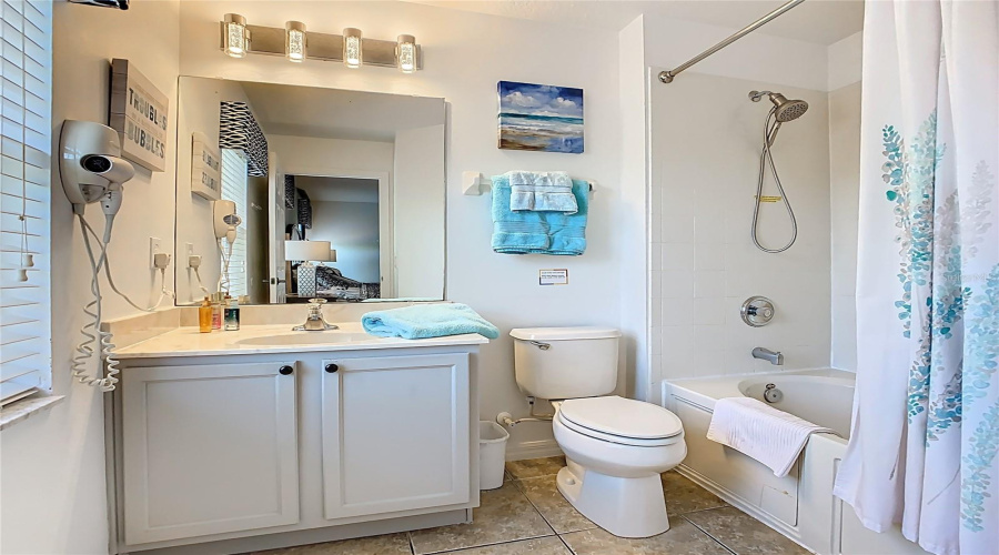 KISSIMMEE, Florida 34747, 4 Bedrooms Bedrooms, ,3 BathroomsBathrooms,Residential,For Sale,YELLOW LANTANA LN,0,MFRO6301286