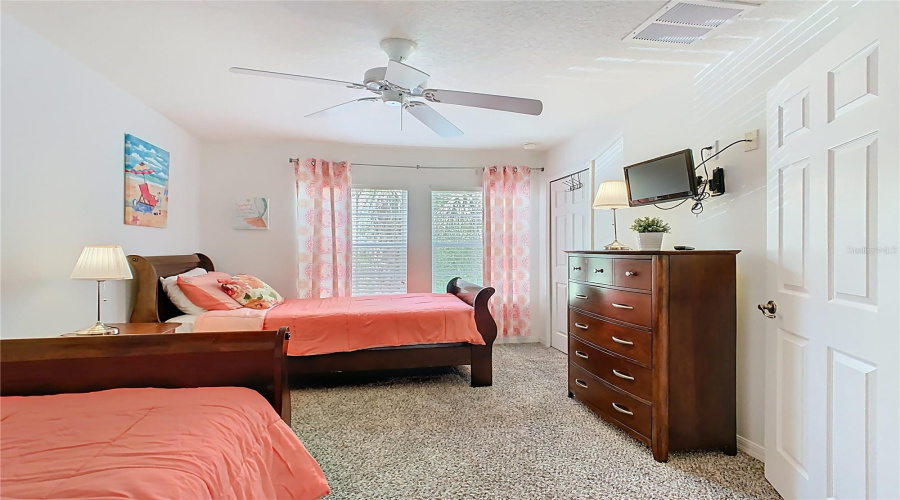 KISSIMMEE, Florida 34747, 4 Bedrooms Bedrooms, ,3 BathroomsBathrooms,Residential,For Sale,YELLOW LANTANA LN,0,MFRO6301286