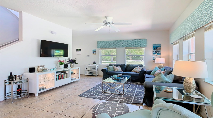 KISSIMMEE, Florida 34747, 4 Bedrooms Bedrooms, ,3 BathroomsBathrooms,Residential,For Sale,YELLOW LANTANA LN,0,MFRO6301286