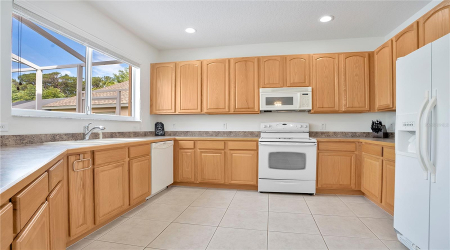 ORLANDO, Florida 32836, 4 Bedrooms Bedrooms, ,2 BathroomsBathrooms,Residential,For Sale,PECKY CYPRESS,0,MFRO6395772