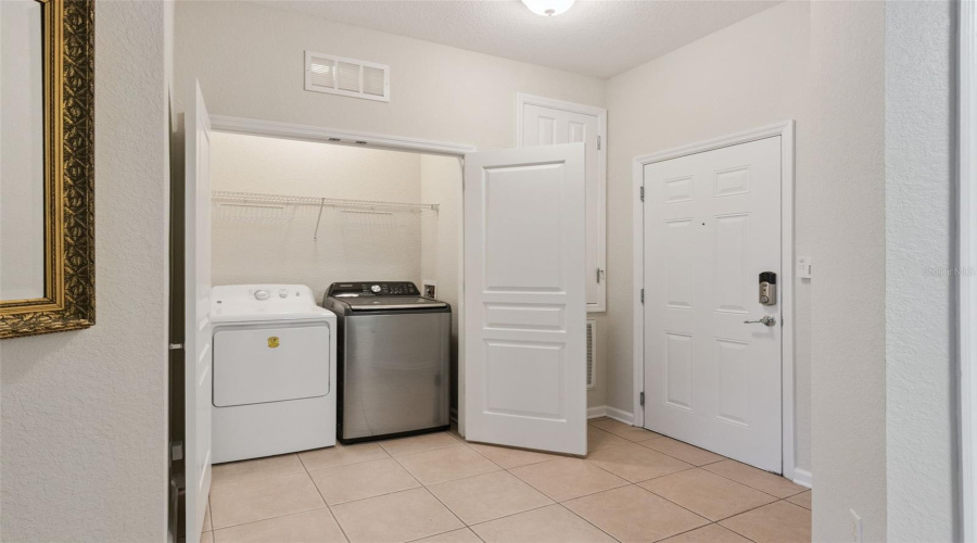 DAVENPORT, Florida 33896, 3 Bedrooms Bedrooms, ,2 BathroomsBathrooms,Residential,For Sale,PORTOFINO,0,MFRO6368027