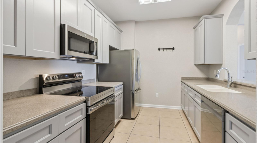 DAVENPORT, Florida 33896, 3 Bedrooms Bedrooms, ,2 BathroomsBathrooms,Residential,For Sale,PORTOFINO,0,MFRO6368027