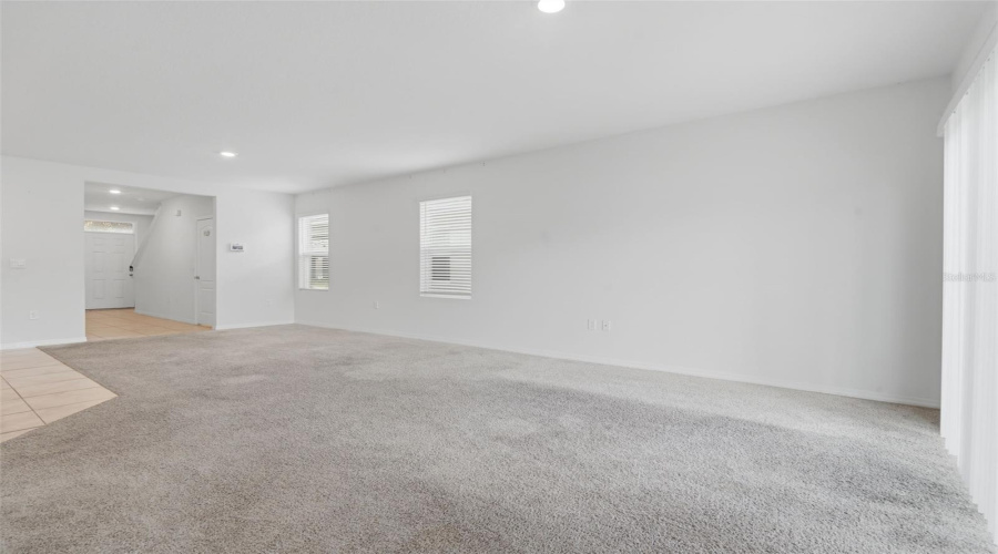 DAVENPORT, Florida 33837, 5 Bedrooms Bedrooms, ,3 BathroomsBathrooms,Residential,For Sale,BERRY,0,MFRP4938314