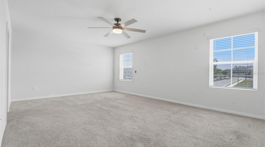 DAVENPORT, Florida 33837, 5 Bedrooms Bedrooms, ,3 BathroomsBathrooms,Residential,For Sale,BERRY,0,MFRP4938314