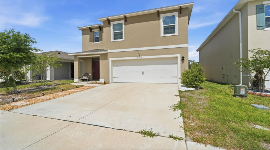 DAVENPORT, Florida 33837, 5 Bedrooms Bedrooms, ,3 BathroomsBathrooms,Residential,For Sale,BERRY,0,MFRP4938314