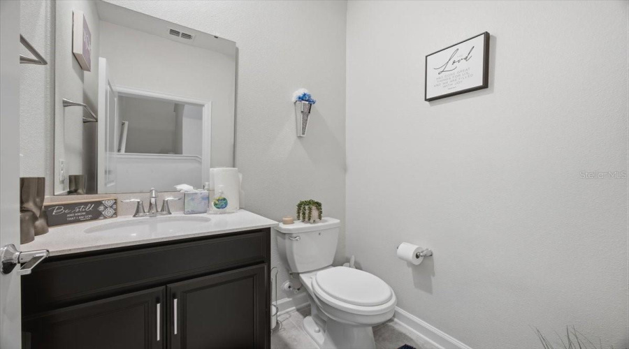 DAVENPORT, Florida 33896, 3 Bedrooms Bedrooms, ,2 BathroomsBathrooms,Residential,For Sale,SHINNECOCK HILLS,0,MFRO6395807