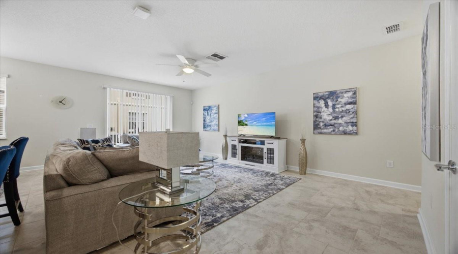 DAVENPORT, Florida 33896, 3 Bedrooms Bedrooms, ,2 BathroomsBathrooms,Residential,For Sale,SHINNECOCK HILLS,0,MFRO6395807