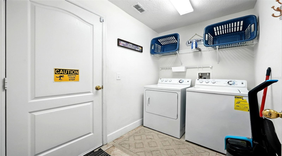 DAVENPORT, Florida 33897, 5 Bedrooms Bedrooms, ,4 BathroomsBathrooms,Residential,For Sale,TUSCAN HILLS,0,MFRS5134240