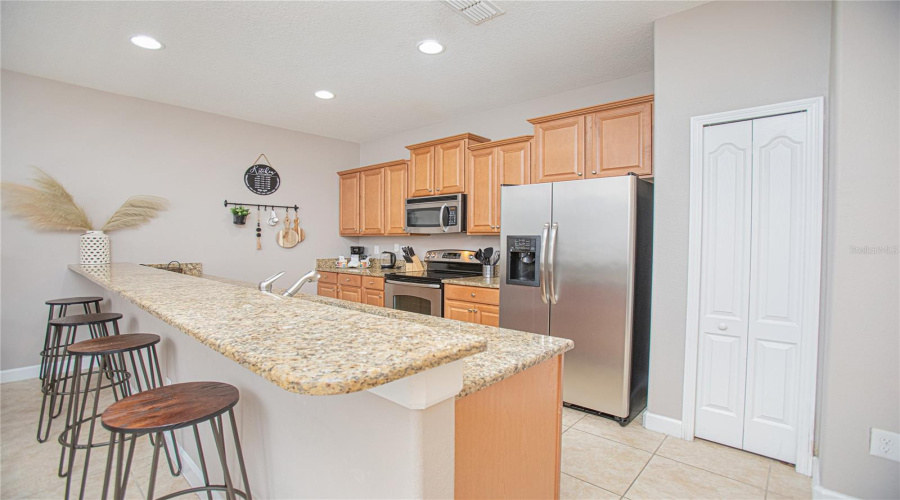 KISSIMMEE, Florida 34747, 4 Bedrooms Bedrooms, ,3 BathroomsBathrooms,Residential,For Sale,CALIFORNIA PALM,0,MFRO6351042