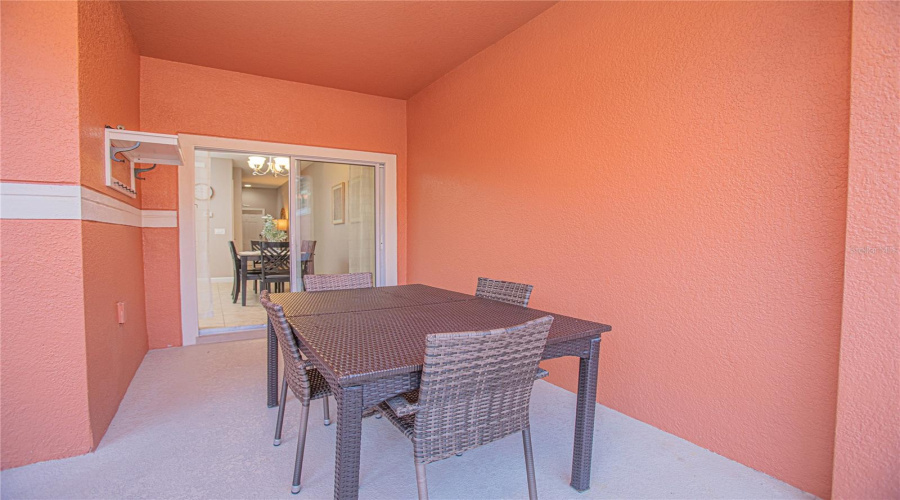 KISSIMMEE, Florida 34747, 4 Bedrooms Bedrooms, ,3 BathroomsBathrooms,Residential,For Sale,CALIFORNIA PALM,0,MFRO6351042