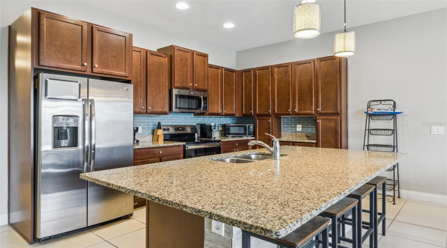 DAVENPORT, Florida 33896, 3 Bedrooms Bedrooms, ,2 BathroomsBathrooms,Residential,For Sale,CAPTIVA,0,MFRO6395317