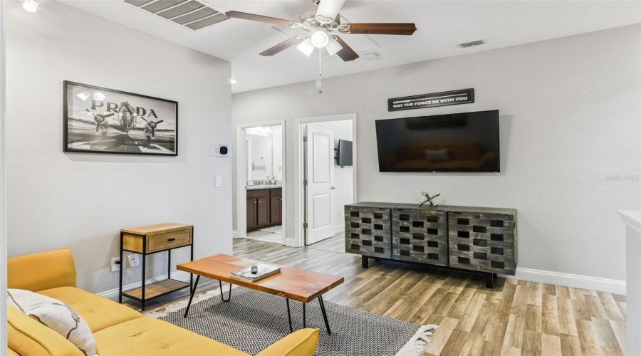 DAVENPORT, Florida 33896, 3 Bedrooms Bedrooms, ,2 BathroomsBathrooms,Residential,For Sale,CAPTIVA,0,MFRO6395317