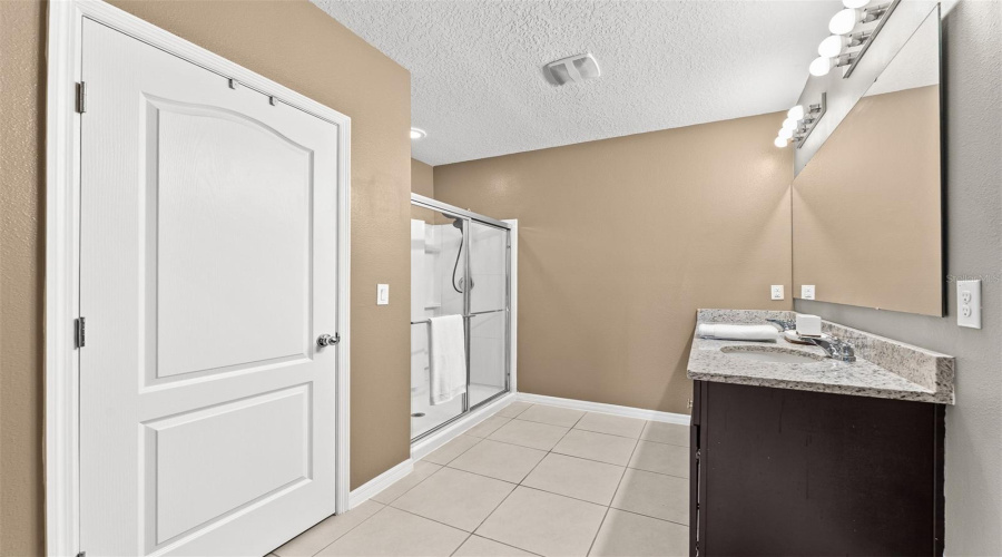 DAVENPORT, Florida 33896, 3 Bedrooms Bedrooms, ,2 BathroomsBathrooms,Residential,For Sale,ABERDEEN DR,0,MFRO6395827