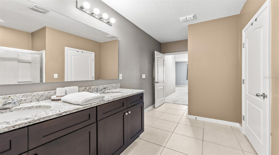 DAVENPORT, Florida 33896, 3 Bedrooms Bedrooms, ,2 BathroomsBathrooms,Residential,For Sale,ABERDEEN DR,0,MFRO6395827