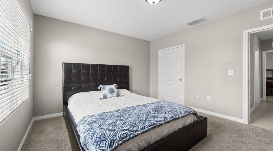 DAVENPORT, Florida 33896, 3 Bedrooms Bedrooms, ,2 BathroomsBathrooms,Residential,For Sale,ABERDEEN DR,0,MFRO6395827