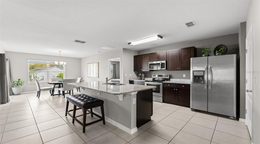 DAVENPORT, Florida 33896, 3 Bedrooms Bedrooms, ,2 BathroomsBathrooms,Residential,For Sale,ABERDEEN DR,0,MFRO6395827