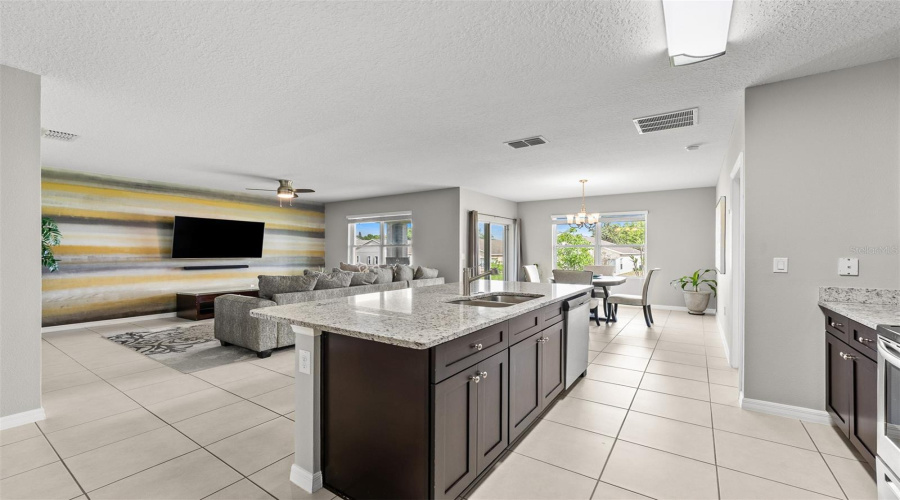 DAVENPORT, Florida 33896, 3 Bedrooms Bedrooms, ,2 BathroomsBathrooms,Residential,For Sale,ABERDEEN DR,0,MFRO6395827