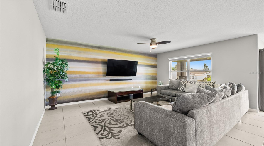 DAVENPORT, Florida 33896, 3 Bedrooms Bedrooms, ,2 BathroomsBathrooms,Residential,For Sale,ABERDEEN DR,0,MFRO6395827