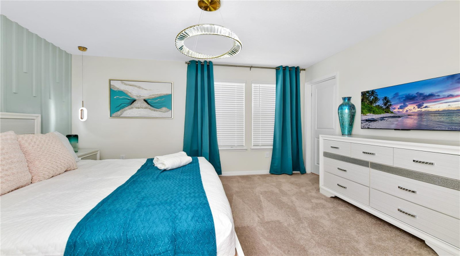 DAVENPORT, Florida 33897, 8 Bedrooms Bedrooms, ,6 BathroomsBathrooms,Residential,For Sale,LANA,0,MFRO6330672