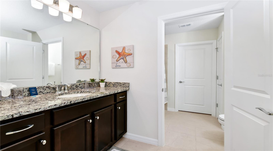 DAVENPORT, Florida 33897, 8 Bedrooms Bedrooms, ,6 BathroomsBathrooms,Residential,For Sale,LANA,0,MFRO6330672