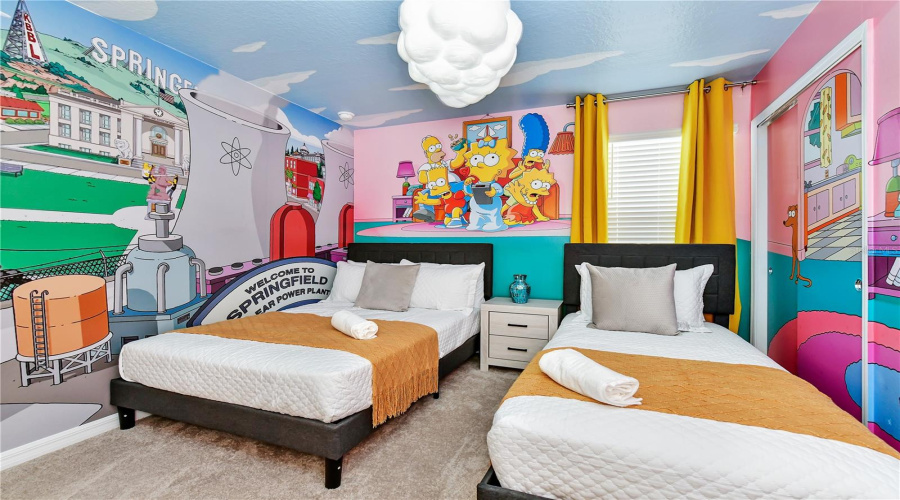 DAVENPORT, Florida 33897, 8 Bedrooms Bedrooms, ,6 BathroomsBathrooms,Residential,For Sale,LANA,0,MFRO6330672