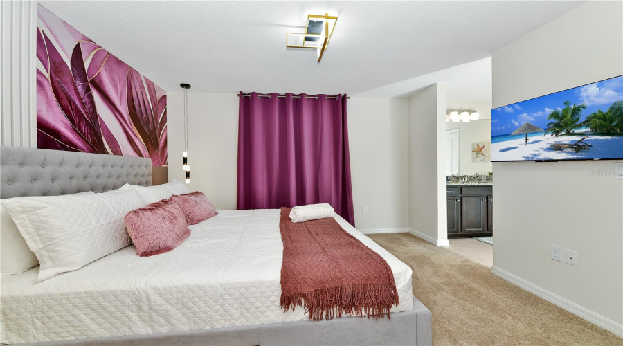 DAVENPORT, Florida 33897, 8 Bedrooms Bedrooms, ,6 BathroomsBathrooms,Residential,For Sale,LANA,0,MFRO6330672