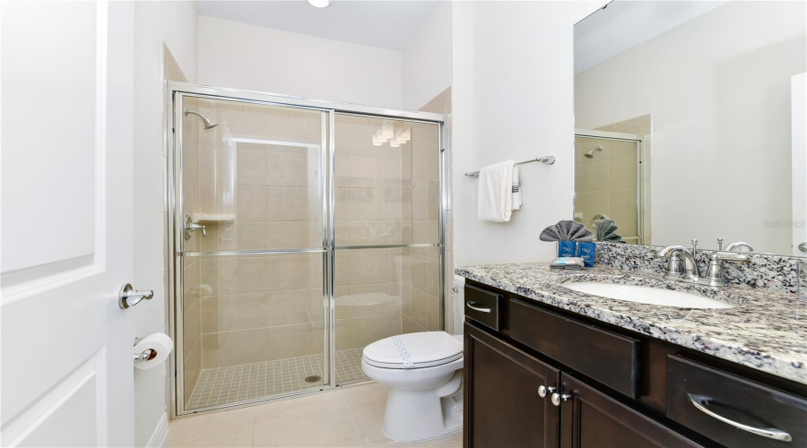 DAVENPORT, Florida 33897, 8 Bedrooms Bedrooms, ,6 BathroomsBathrooms,Residential,For Sale,LANA,0,MFRO6330672