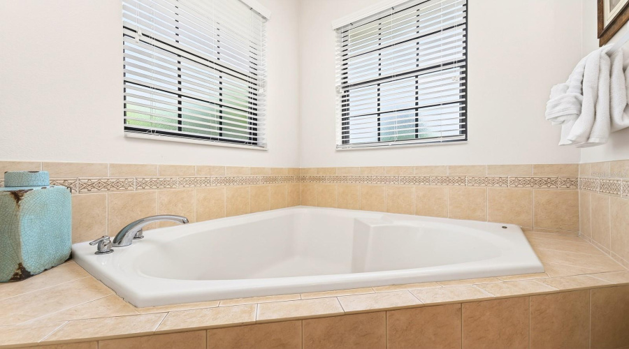 Soaking Tub.