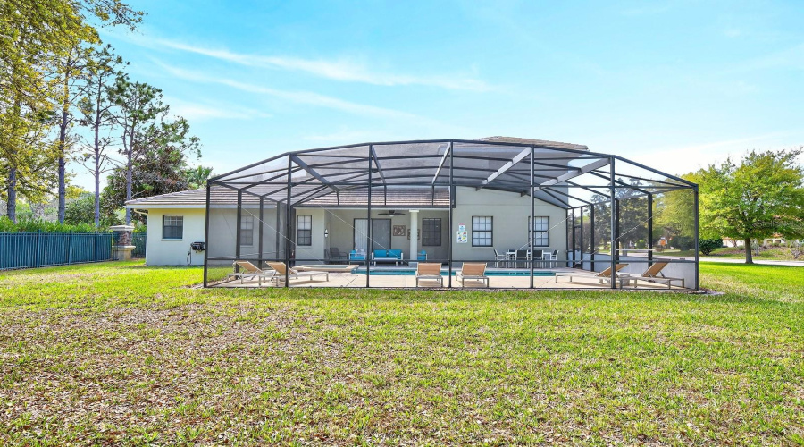 Screened pool & spa.
