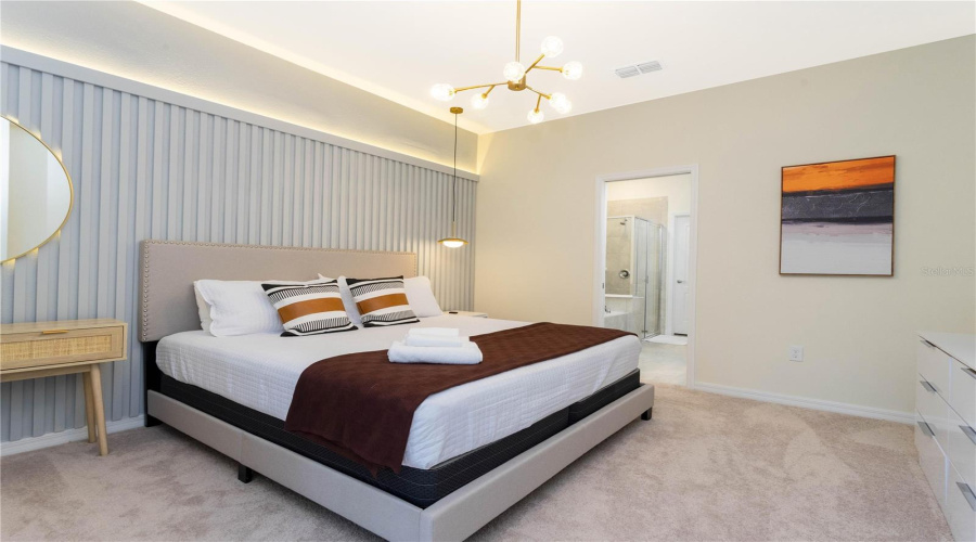 DAVENPORT, Florida 33837, 5 Bedrooms Bedrooms, ,5 BathroomsBathrooms,Residential,For Sale,OAKMOSS,0,MFRO6394137