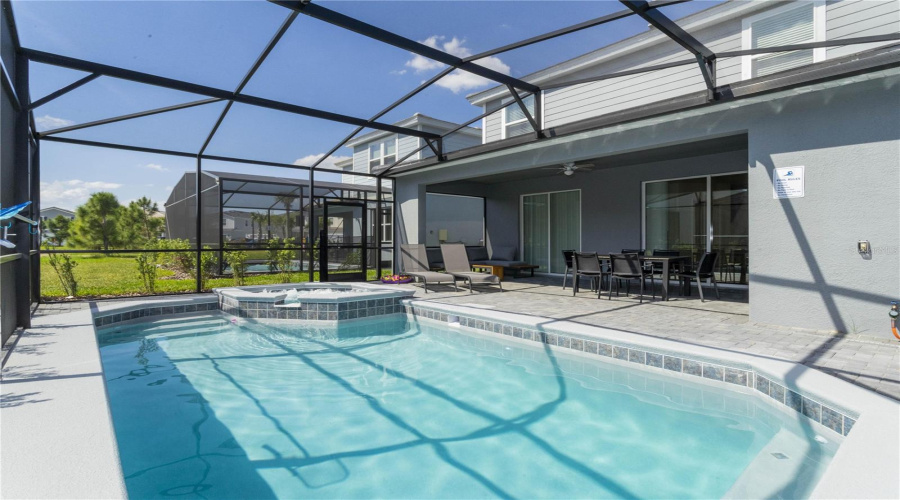 DAVENPORT, Florida 33837, 5 Bedrooms Bedrooms, ,5 BathroomsBathrooms,Residential,For Sale,OAKMOSS,0,MFRO6394137