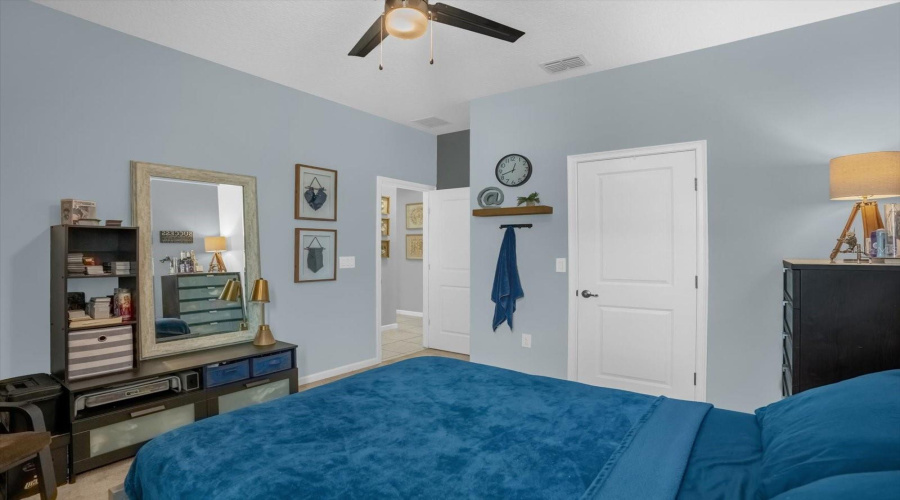 DAVENPORT, Florida 33837, 4 Bedrooms Bedrooms, ,2 BathroomsBathrooms,Residential,For Sale,OPAL,0,MFRO6395230