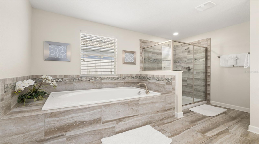 DAVENPORT, Florida 33896, 6 Bedrooms Bedrooms, ,5 BathroomsBathrooms,Residential,For Sale,SAND TRAP,0,MFRS5147062