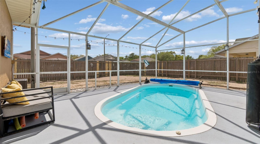 DAVENPORT, Florida 33896, 3 Bedrooms Bedrooms, ,2 BathroomsBathrooms,Residential,For Sale,OAK CHASE,0,MFRO6395053