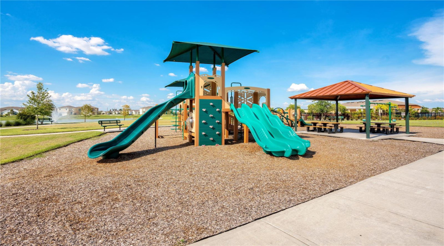 DAVENPORT, Florida 33837, 4 Bedrooms Bedrooms, ,2 BathroomsBathrooms,Residential,For Sale,EAGLEVIEW,0,MFRS5147000