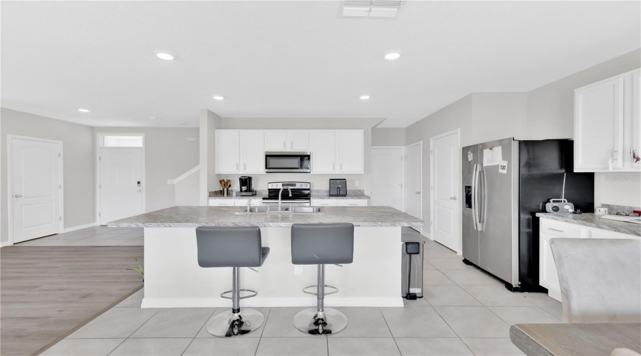 DAVENPORT, Florida 33837, 4 Bedrooms Bedrooms, ,2 BathroomsBathrooms,Residential,For Sale,EAGLEVIEW,0,MFRS5147000