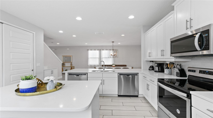 KISSIMMEE, Florida 34747, 6 Bedrooms Bedrooms, ,6 BathroomsBathrooms,Residential,For Sale,MARKER,0,MFRO6290419