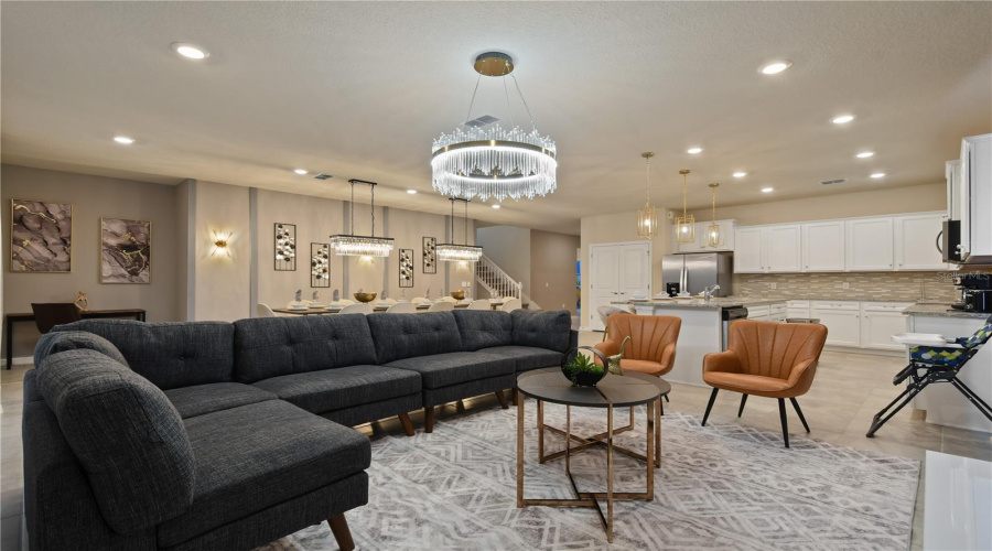 DAVENPORT, Florida 33897, 10 Bedrooms Bedrooms, ,8 BathroomsBathrooms,Residential,For Sale,LANA,0,MFRO6395995