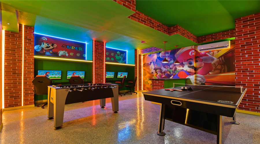 DAVENPORT, Florida 33897, 10 Bedrooms Bedrooms, ,8 BathroomsBathrooms,Residential,For Sale,LANA,0,MFRO6395995