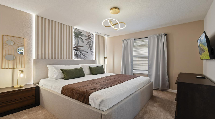 DAVENPORT, Florida 33897, 10 Bedrooms Bedrooms, ,8 BathroomsBathrooms,Residential,For Sale,LANA,0,MFRO6395995