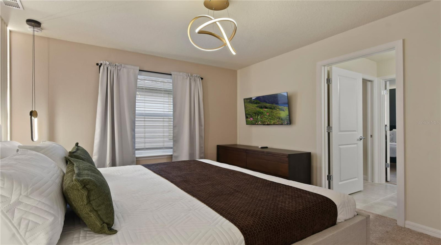 DAVENPORT, Florida 33897, 10 Bedrooms Bedrooms, ,8 BathroomsBathrooms,Residential,For Sale,LANA,0,MFRO6395995