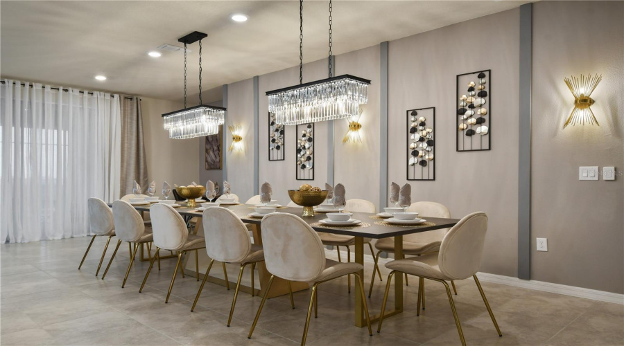 DAVENPORT, Florida 33897, 10 Bedrooms Bedrooms, ,8 BathroomsBathrooms,Residential,For Sale,LANA,0,MFRO6395995