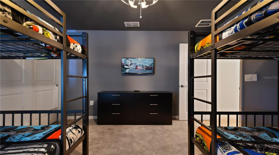 DAVENPORT, Florida 33897, 10 Bedrooms Bedrooms, ,8 BathroomsBathrooms,Residential,For Sale,LANA,0,MFRO6395995