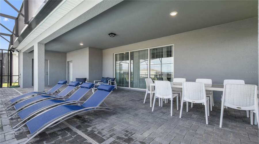 DAVENPORT, Florida 33897, 10 Bedrooms Bedrooms, ,8 BathroomsBathrooms,Residential,For Sale,LANA,0,MFRO6395995