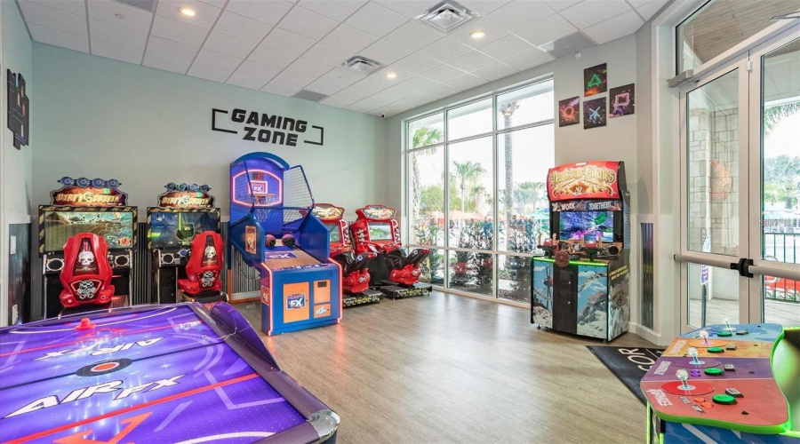 DAVENPORT, Florida 33897, 10 Bedrooms Bedrooms, ,8 BathroomsBathrooms,Residential,For Sale,LANA,0,MFRO6395995