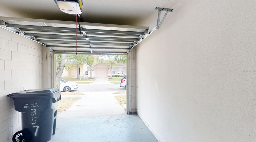 DAVENPORT, Florida 33896, 4 Bedrooms Bedrooms, ,3 BathroomsBathrooms,Residential,For Sale,EARLMONT,0,MFRTB8493225
